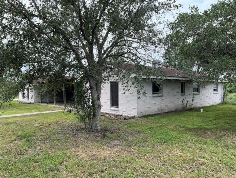 785 S County Road 305 Orange Grove TX 78372