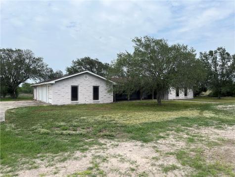 785 S County Road 305 Orange Grove TX 78372