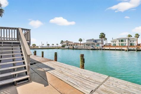 325 Mustang Boulevard Port Aransas TX 78373