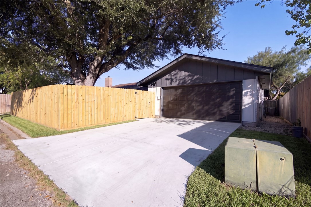 7210 Candy Ridge Corpus Christi TX 78413