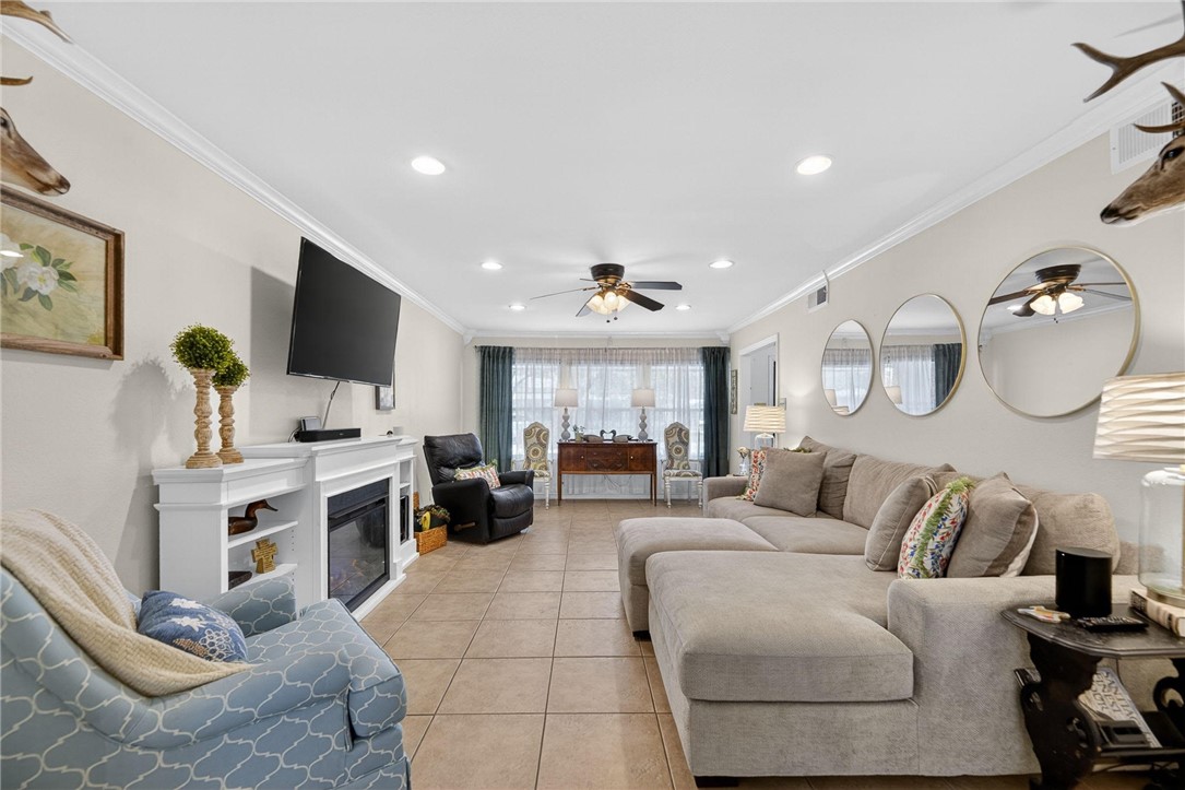609 Peerman Place Corpus Christi TX 78411