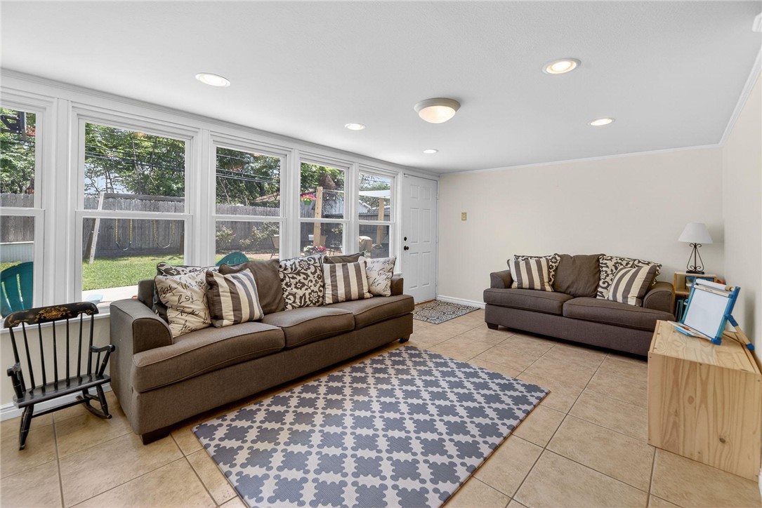 609 Peerman Place Corpus Christi TX 78411