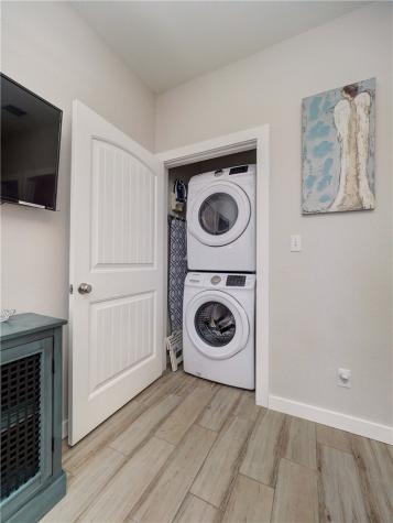 1813 S 11th 502 Port Aransas TX 78373