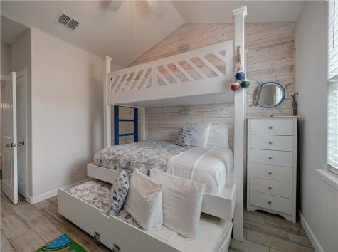1813 S 11th 502 Port Aransas TX 78373