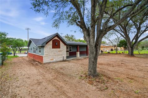 609 W Panpama Drive San Diego TX 78384