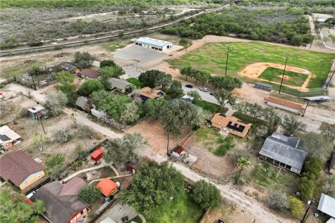 609 W Panpama Drive San Diego TX 78384