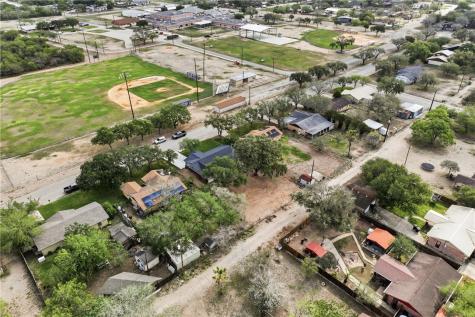 609 W Panpama Drive San Diego TX 78384