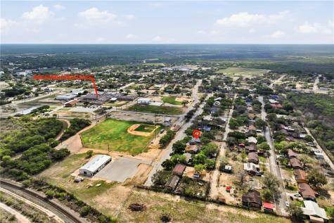609 W Panpama Drive San Diego TX 78384
