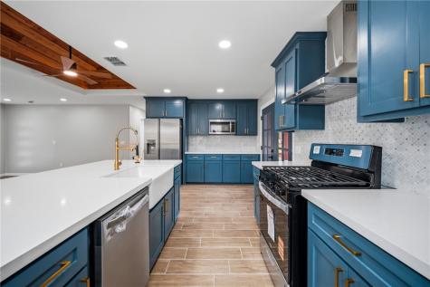 609 W Panpama Drive San Diego TX 78384