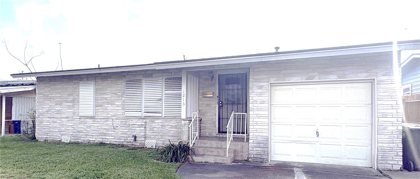 1213 Belmeade Drive Corpus Christi TX 78412