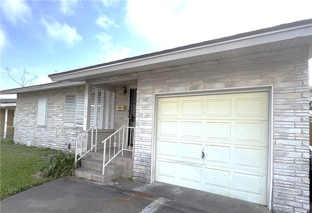 1213 Belmeade Drive Corpus Christi TX 78412