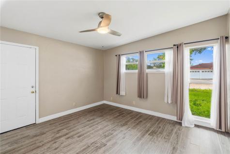 725 Santa Barbara Drive Kingsville TX 78363
