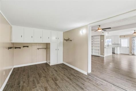 725 Santa Barbara Drive Kingsville TX 78363