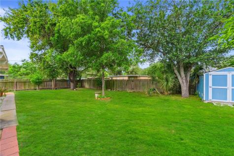 725 Santa Barbara Drive Kingsville TX 78363