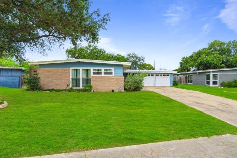 725 Santa Barbara Drive Kingsville TX 78363