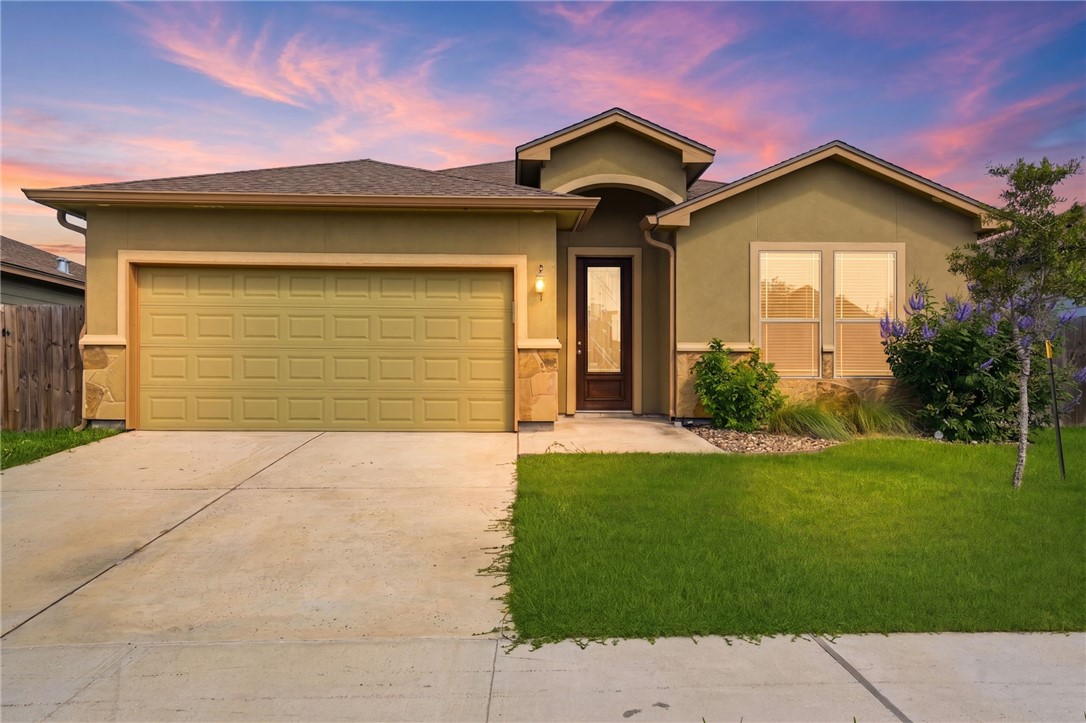2221 Cuarzo Drive Corpus Christi TX 78414