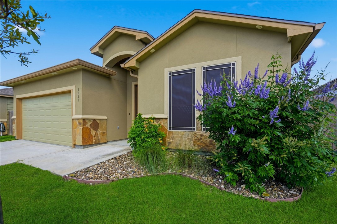 2221 Cuarzo Drive Corpus Christi TX 78414