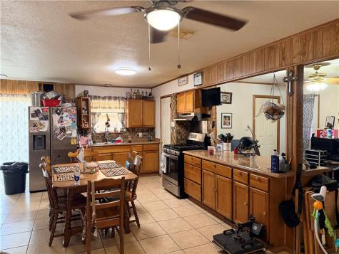 409 E St Mary Street Skidmore TX 78389