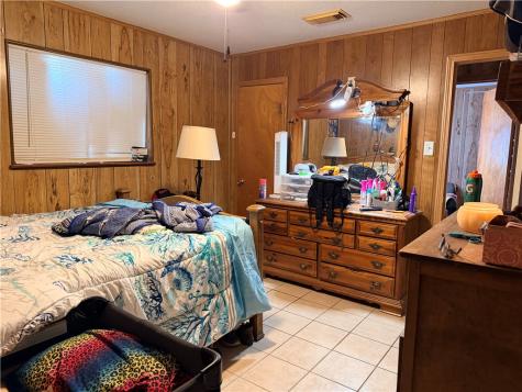 409 E St Mary Street Skidmore TX 78389