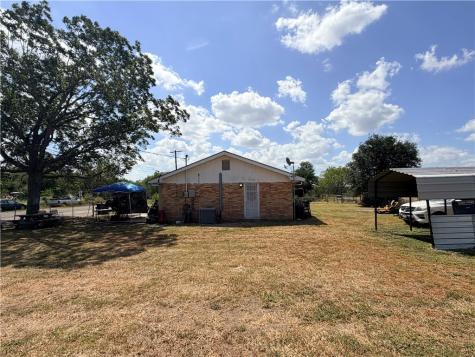 409 E St Mary Street Skidmore TX 78389