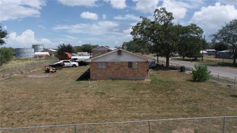409 E St Mary Street Skidmore TX 78389