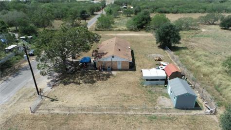409 E St Mary Street Skidmore TX 78389