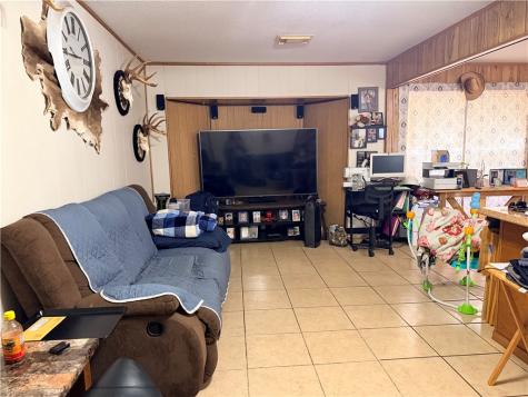 409 E St Mary Street Skidmore TX 78389