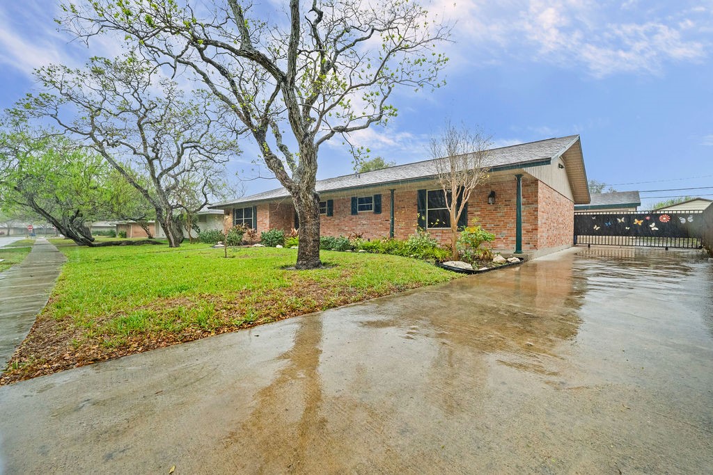 709 Brock Corpus Christi TX 78412