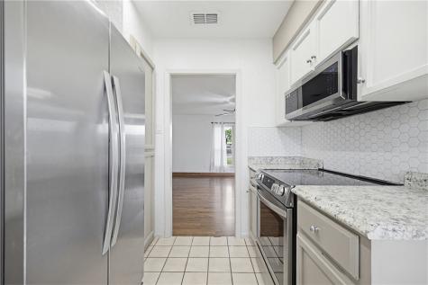 6725 Meadowbreeze Parkway Corpus Christi TX 78414