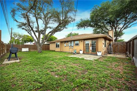 6725 Meadowbreeze Parkway Corpus Christi TX 78414