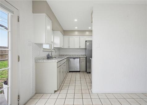 6725 Meadowbreeze Parkway Corpus Christi TX 78414