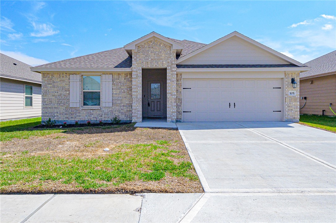 105 Donegal Street Sinton TX 78387