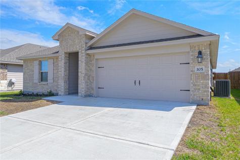 105 Donegal Street Sinton TX 78387
