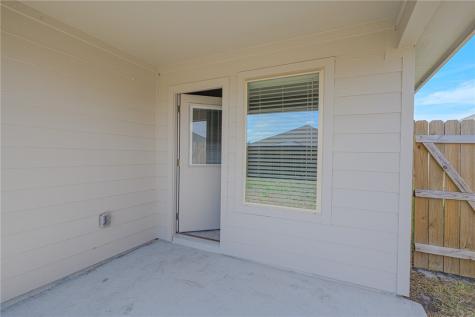 105 Donegal Street Sinton TX 78387