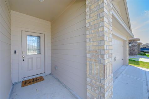 105 Donegal Street Sinton TX 78387