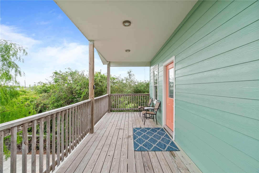 379-380 Royal Oak Rockport TX 78382