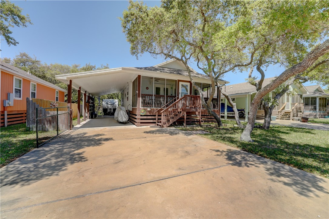 1023 S Fuqua Street Rockport TX 78382