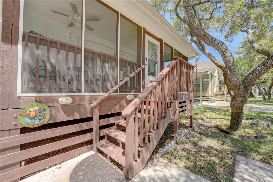 1023 S Fuqua Street Rockport TX 78382