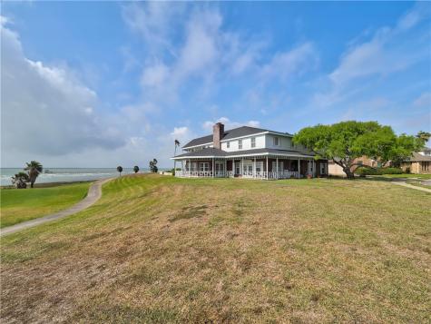 334 Pebble Beach Drive Portland TX 78374