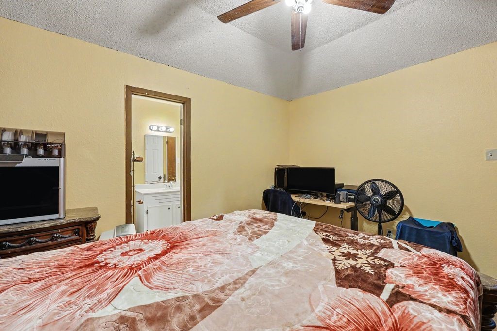 2721 Allencrest Drive Corpus Christi TX 78415