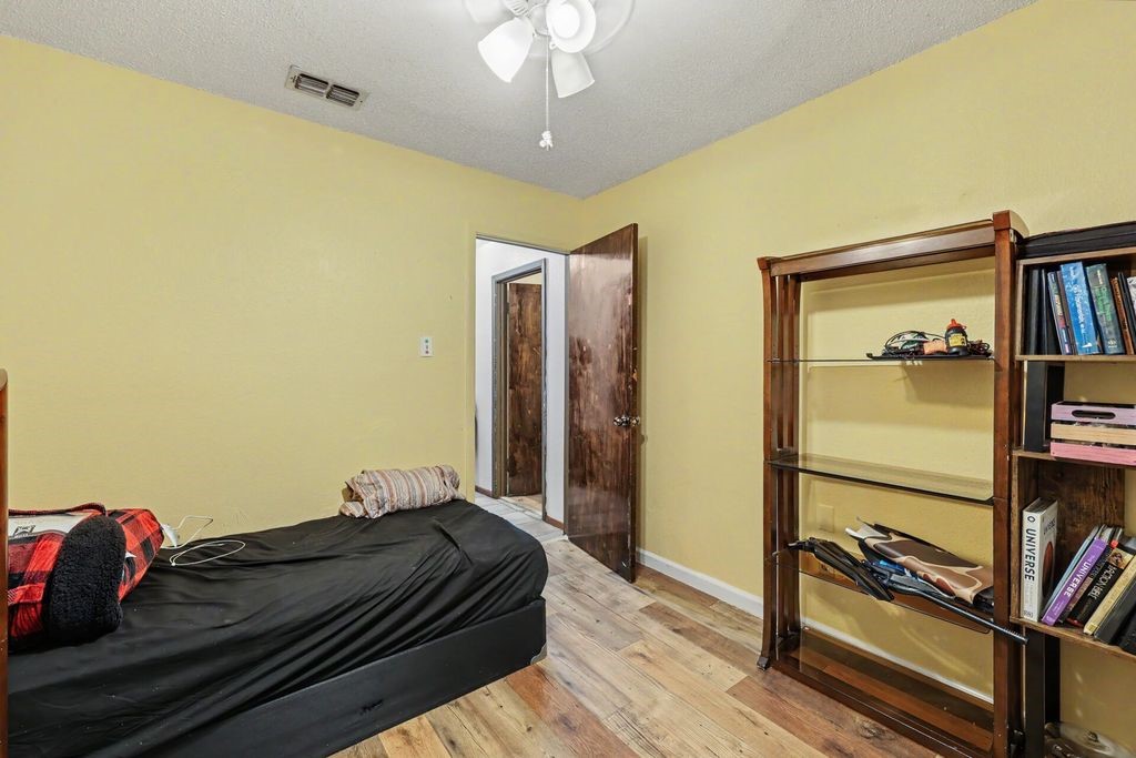 2721 Allencrest Drive Corpus Christi TX 78415