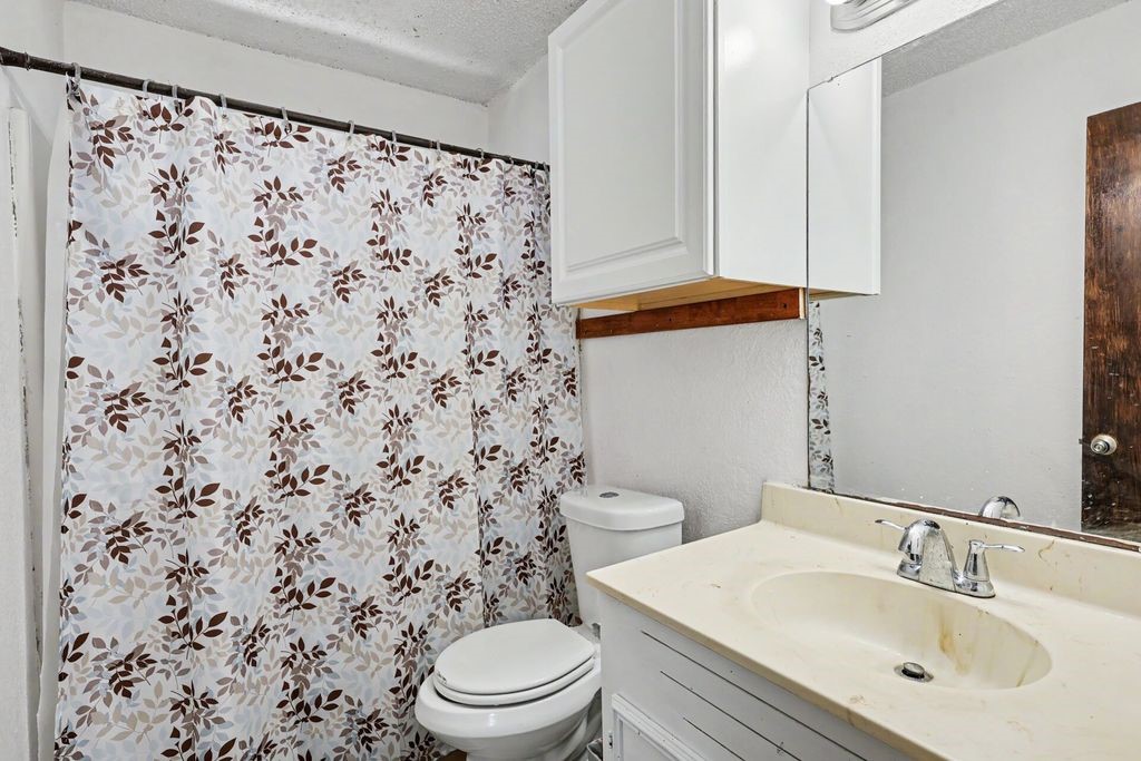2721 Allencrest Drive Corpus Christi TX 78415