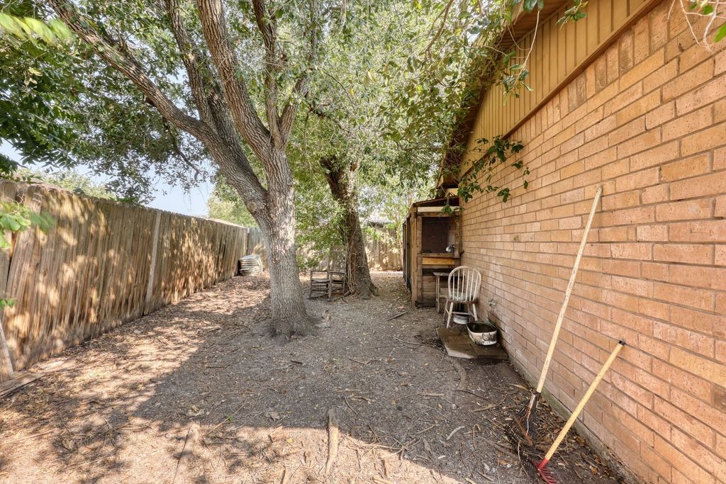 2721 Allencrest Drive Corpus Christi TX 78415