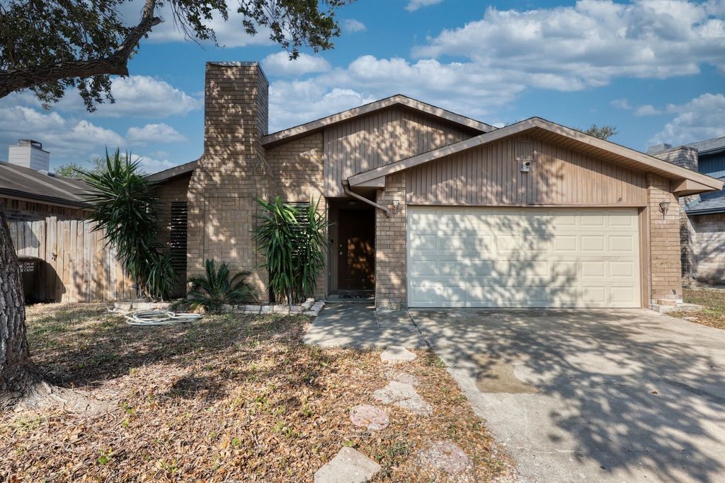 2721 Allencrest Drive Corpus Christi TX 78415