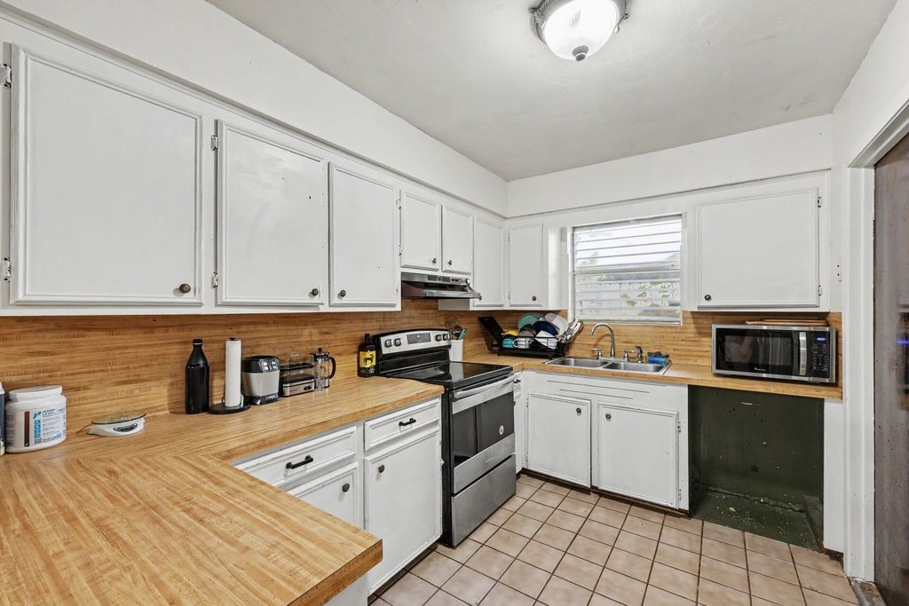 2721 Allencrest Drive Corpus Christi TX 78415
