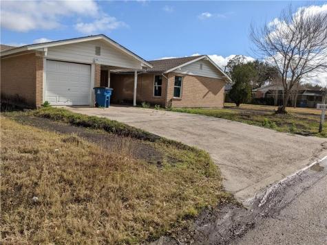 124 Redwood Drive Mathis TX 78368