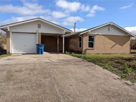124 Redwood Drive Mathis TX 78368