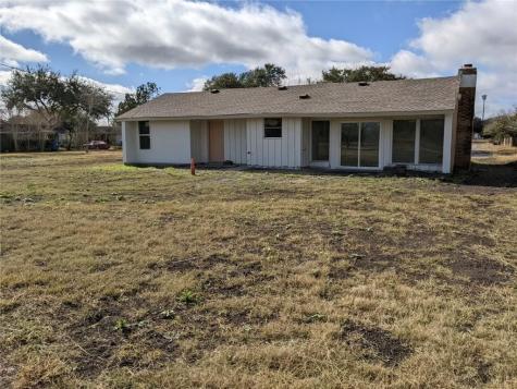 124 Redwood Drive Mathis TX 78368