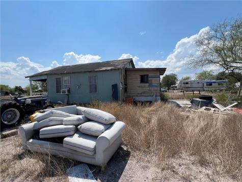 165 County Road 3061 Orange Grove TX 78372