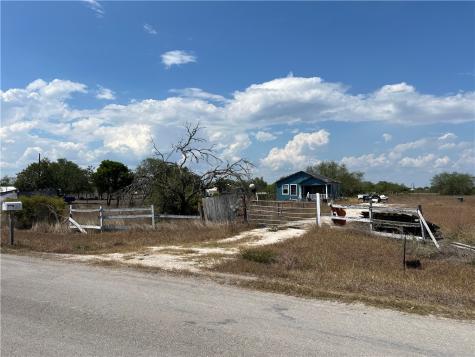 165 County Road 3061 Orange Grove TX 78372